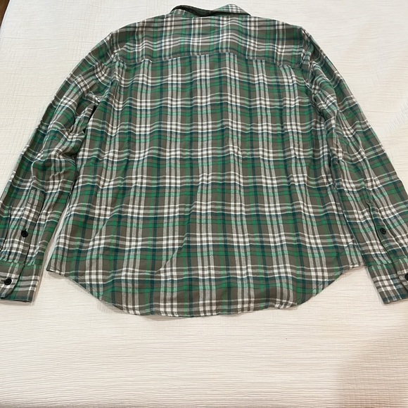 Pact Caper Plaid Flannel Organic Cotton Shirt sz Medium - Picture 7 of 8